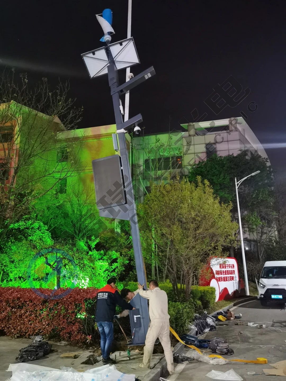 連云港市國(guó)家電網(wǎng)16處試點(diǎn)32套智慧路燈項(xiàng)目圓滿完成